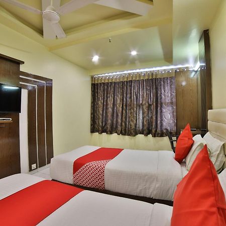 Capital O Kalash Residency Ahmedabad Exterior foto