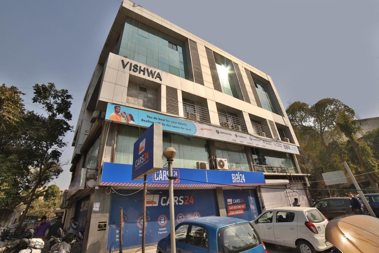 Capital O Kalash Residency Ahmedabad Exterior foto